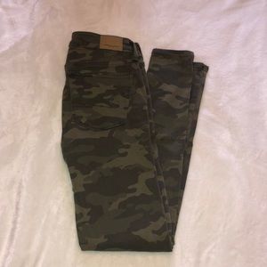 Camo American Eagle Jeans. Size 2.